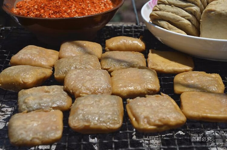 贵州特产毕节特色小吃美食大方六龙手撕豆烙锅臭豆腐烧烤碱手撕豆腐50