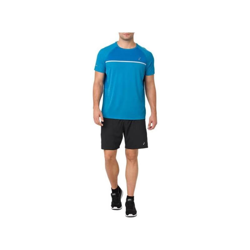 the freedom to clock up the miles in the men's short-sleeved