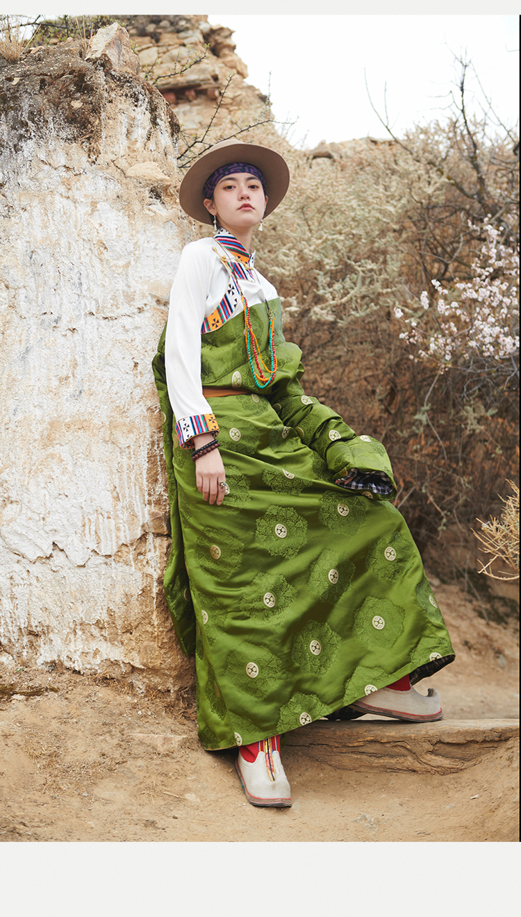 藏服女装西藏藏风衬衣藏装女氆氇上衣传统藏袍藏族衣服女民族风服装