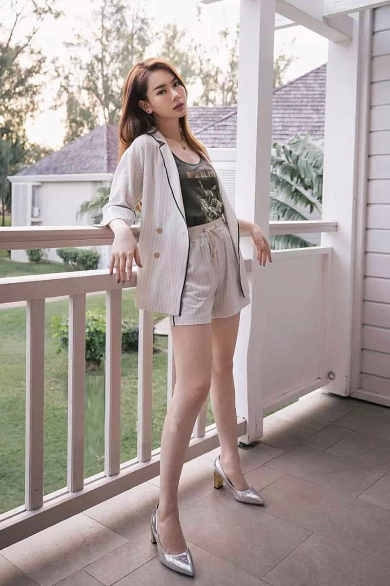 戚薇同款西服套装 没有秘密的你同款图片