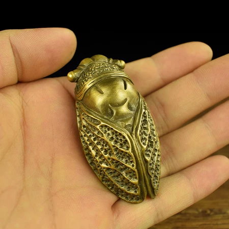 Pure copper cicada piece brass copper solid cicada cicada hand piece blockbuster decoration men and women portable pendant piece Wenwan jewelry brass solid Pure copper cicada piece brass copper solid cicada cicada hand piece blockbuster decoration men and women portable pendant piece Wenwan jewelry brass solid