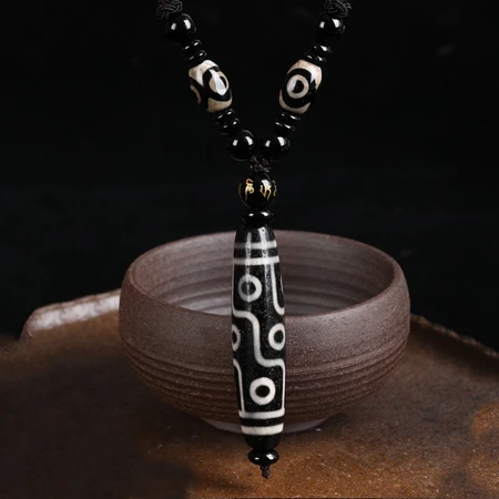 Shiyue jewelry nine-eyed old dzi pendant necklace chalcedony crystal agate pendant for men and women Shiyue jewelry nine-eyed old dzi pendant necklace chalcedony crystal agate pendant for men and women