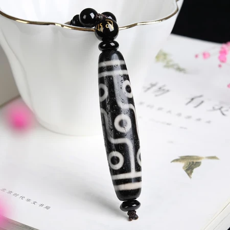 Shiyue jewelry nine-eyed old dzi pendant necklace chalcedony crystal agate pendant for men and women Shiyue jewelry nine-eyed old dzi pendant necklace chalcedony crystal agate pendant for men and women