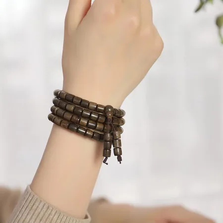 Yueyin Baichuan agarwood bead bracelet for men and women 108 multi-circle agarwood Buddha beads bracelet barrel beads about 6*6mm Yueyin Baichuan agarwood bead bracelet for men and women 108 multi-circle agarwood Buddha beads bracelet barrel beads about 6*6mm