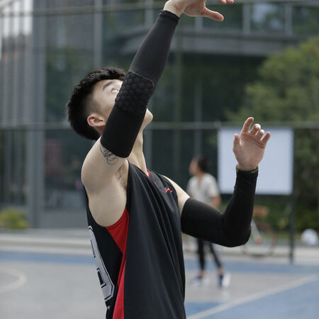 Basketball honeycomb arm guards anti-collision boys and girls elbow guards star training running sports protective gear sleeves Ross black XL single pack Basketball honeycomb arm guards anti-collision boys and girls elbow guards star training running sports protective gear sleeves Ross black XL single pack