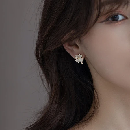 Ideer cat's eye stone four-leaf clover earrings women's autumn and winter silver niche high-end earrings earrings 2021 new trendy Valentine's Day birthday gift for wife girlfriend girlfriends C1Y804 four-leaf clover rhinestone earrings Ideer cat's eye stone four-leaf clover earrings women's autumn and winter silver niche high-end earrings earrings 2021 new trendy Valentine's Day birthday gift for wife girlfriend girlfriends C1Y804 four-leaf clover rhinestone earrings