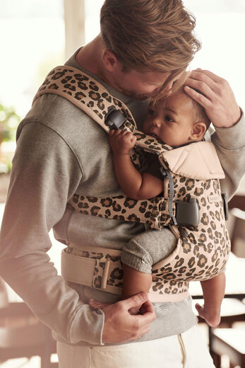 Babybjrn Babygurt, Baumwolle, Beige/Leopardenmuster Babybjrn Babygurt, Baumwolle, Beige/Leopardenmuster