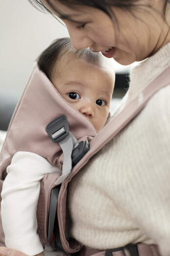 BabyBjörn 婴儿背带式抱婴带 适合新生儿 浅粉色 BabyBjörn 婴儿背带式抱婴带 适合新生儿 浅粉色