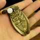 Pure copper cicada piece brass copper solid cicada cicada hand piece blockbuster decoration men and women portable pendant piece Wenwan jewelry brass solid Pure copper cicada piece brass copper solid cicada cicada hand piece blockbuster decoration men and women portable pendant piece Wenwan jewelry brass solid