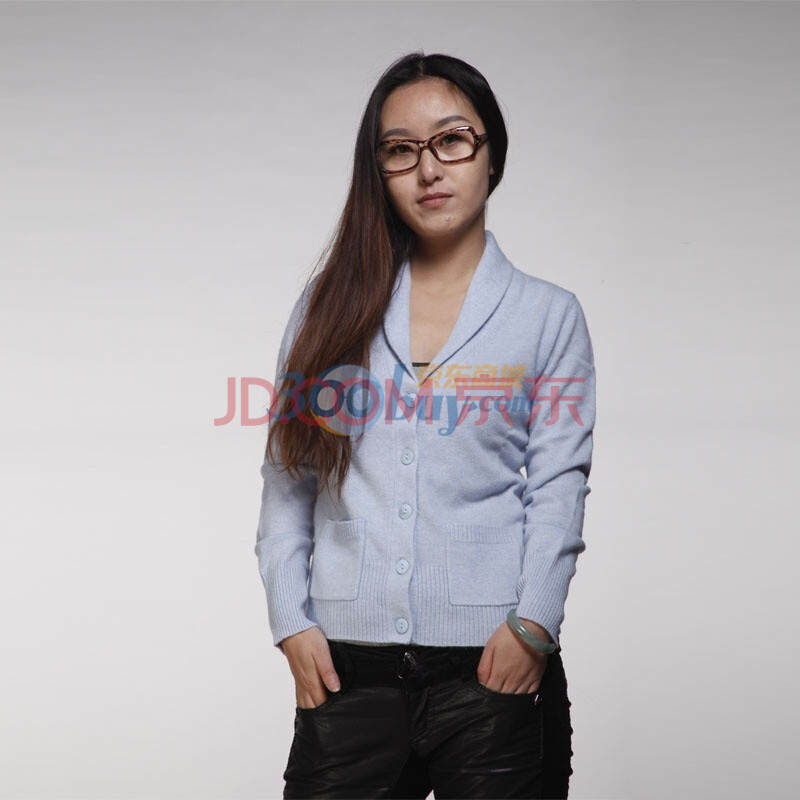 羊绒<em>开衫</em>+青果<em>领</em>