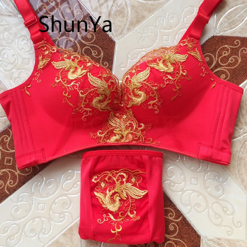 shunya香港潮牌本命年内衣女新娘结婚聚拢厚薄款收副乳调整型无钢圈
