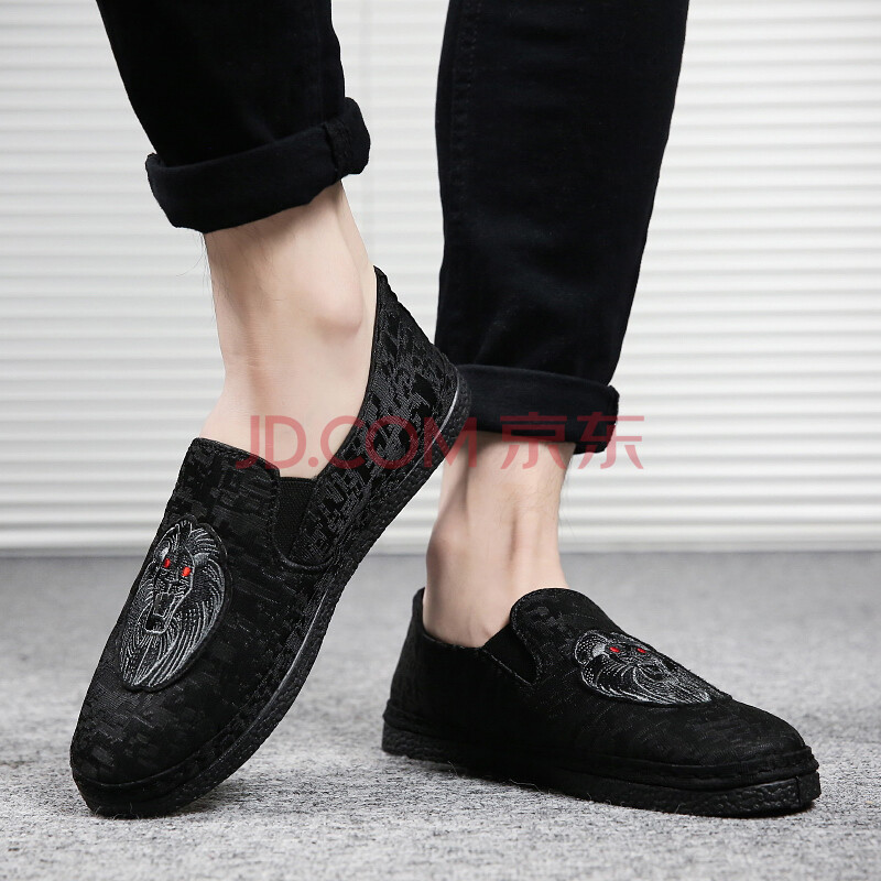 抖音刺繡布藝春秋老北京刺繡布鞋男精神小伙快手同款社會帆布鞋夏天個性休閑鞋 獅子 42