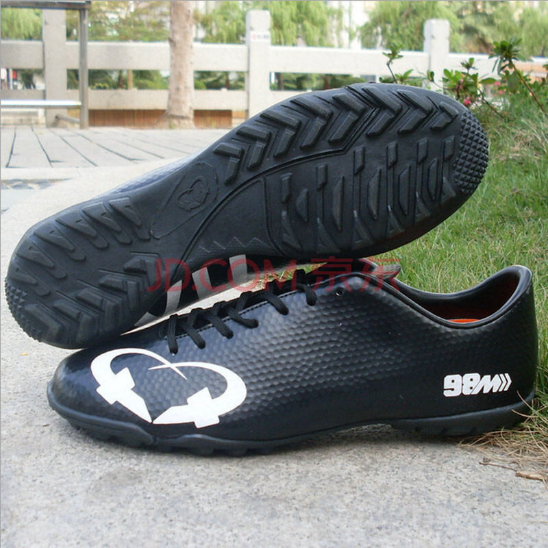 男子长钉足球鞋碎钉室内人草便宜价格 质量好
