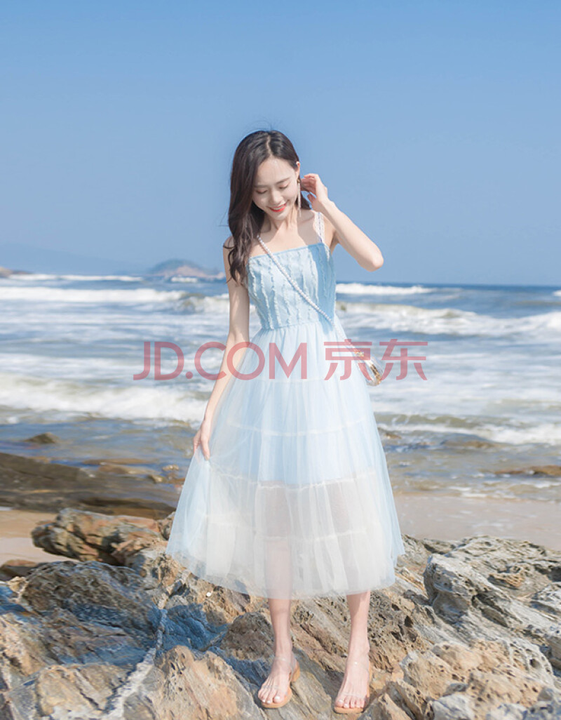 三亚海边度假沙滩裙2020夏季新款小清新网纱吊带一字肩连衣裙仙女 浅