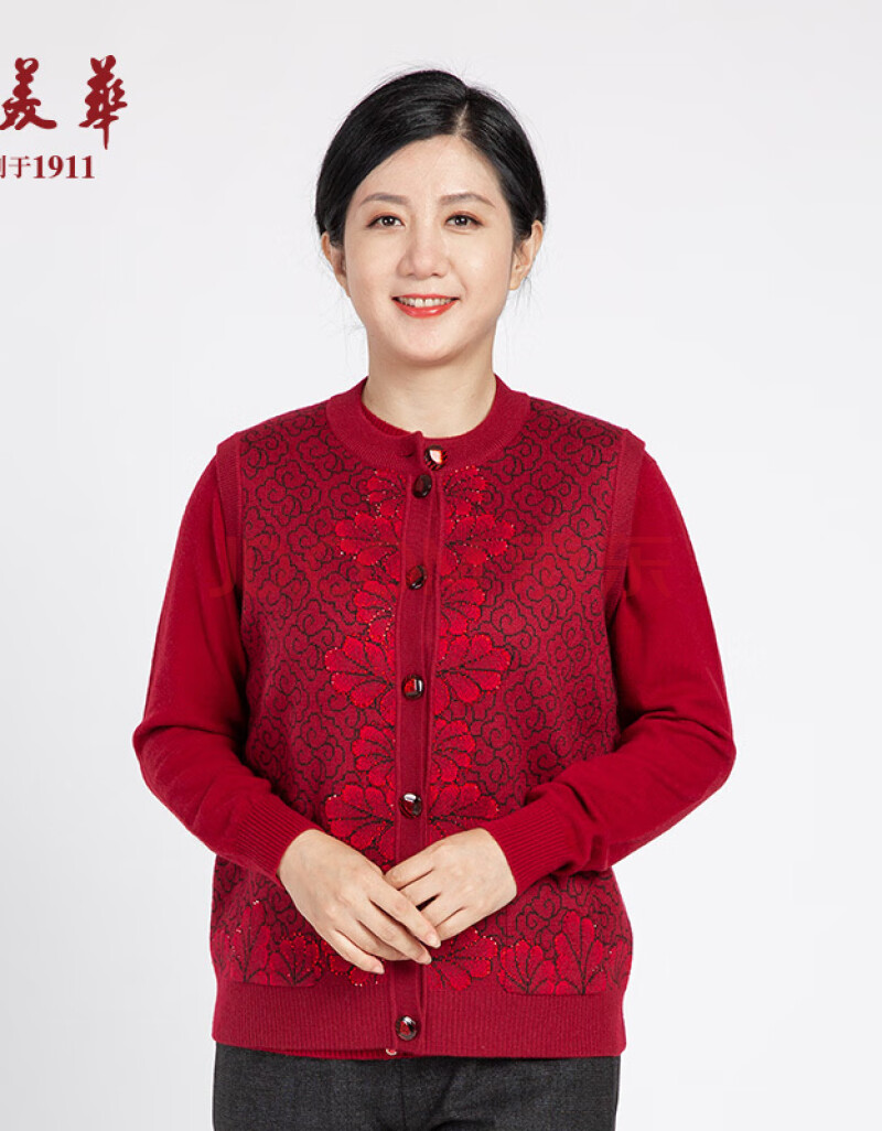 老美华2020年冬季羊毛妈妈服装中老年女坎肩女装马夹