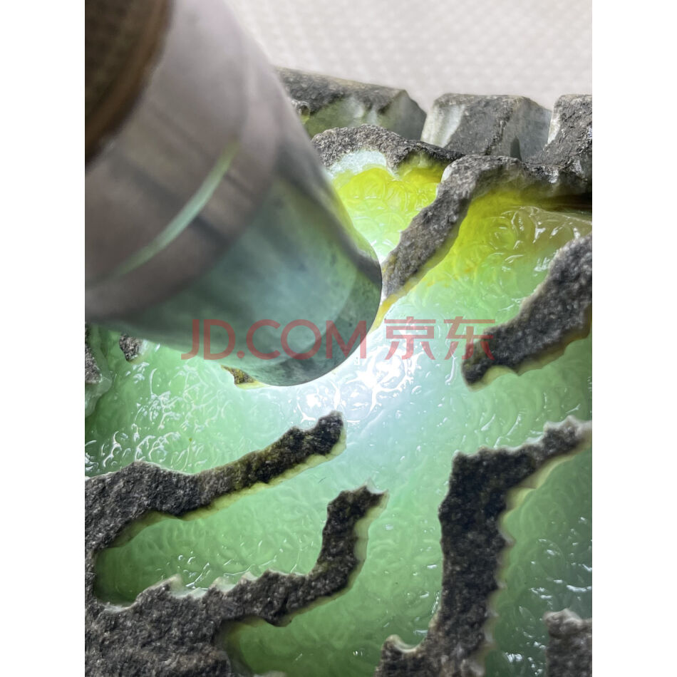  标的3   罚没缅甸翡翠原石处置  （1682克） 