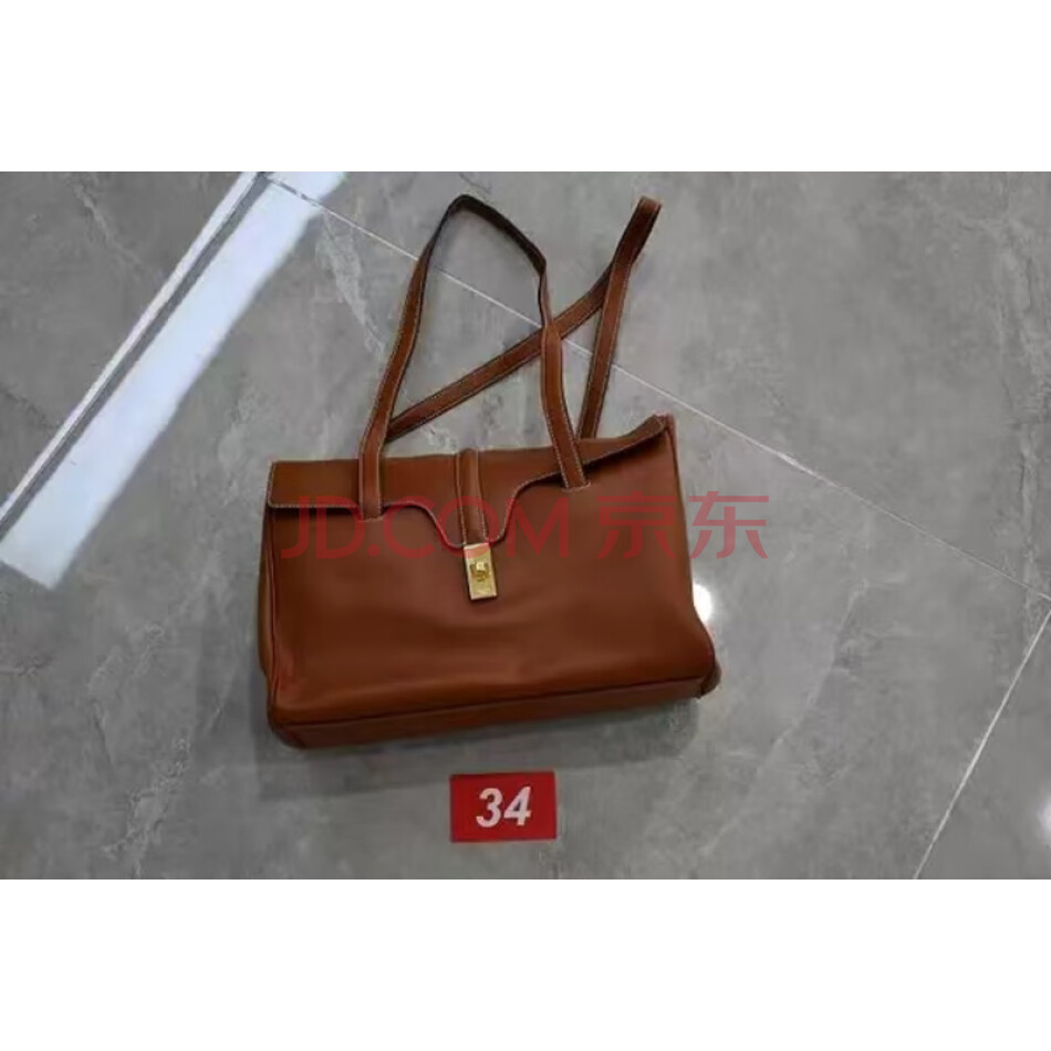 标识为Celine Paris字样的背包一个（棕色）