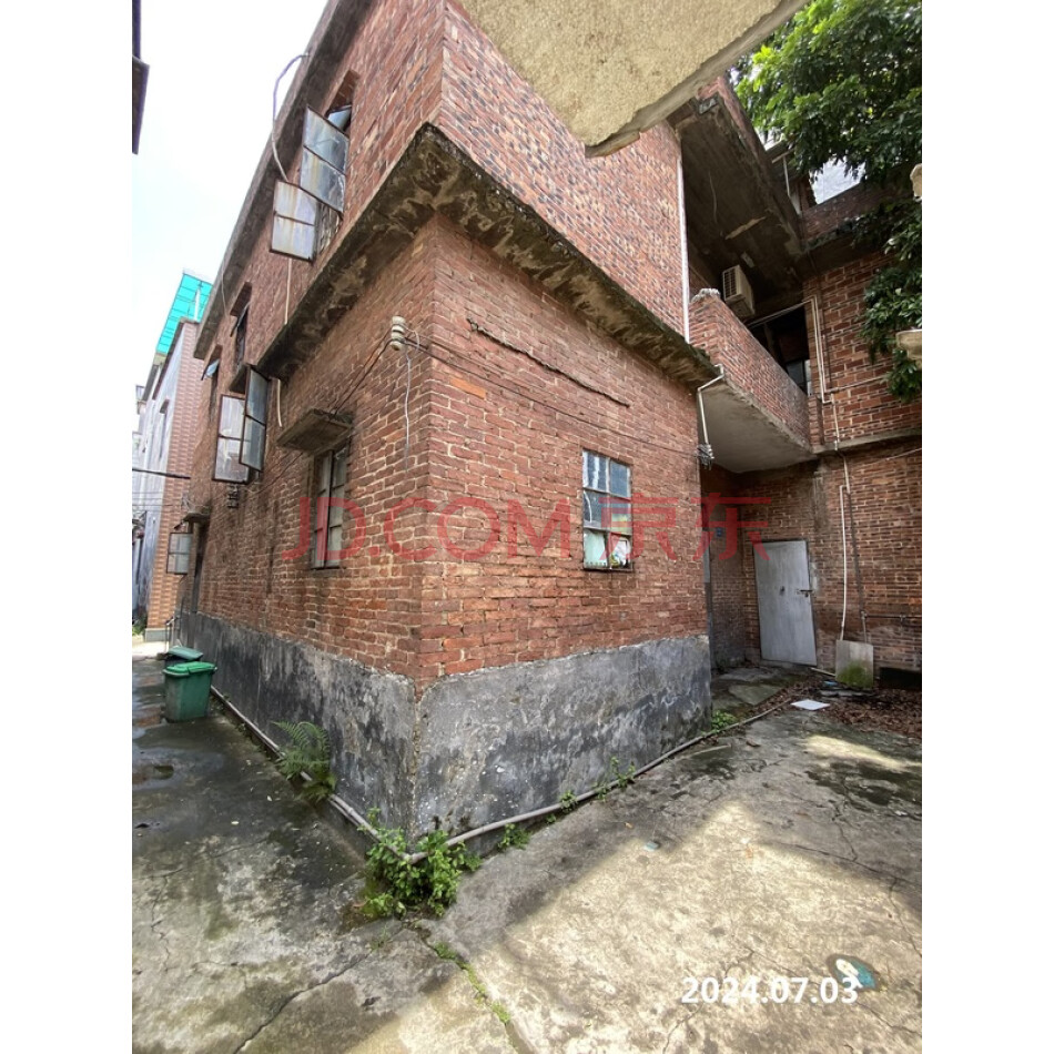 被执行人黎伟浩名下位于东莞市万江街道小享社区梁厦北路四巷10号的不动产