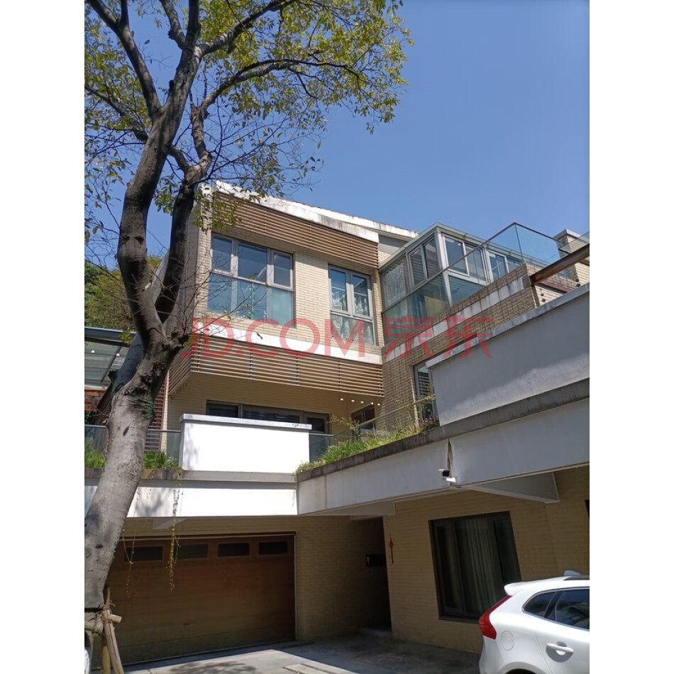 上海市金海路3333弄633号1-2层的房产