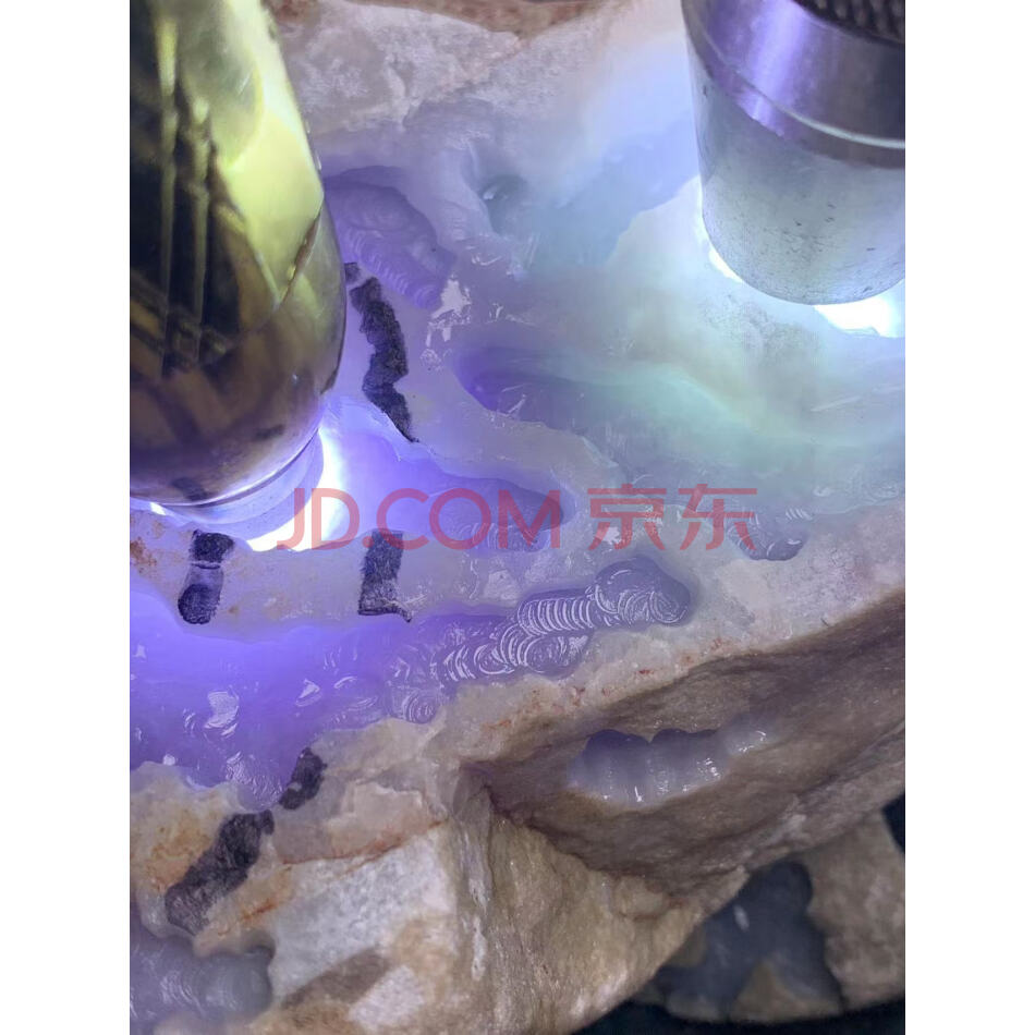 标5：罚没缅甸天然翡翠原石一件，木那场口，重量2.30公斤