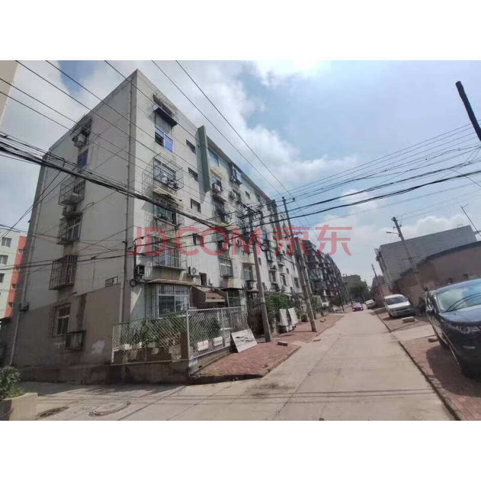 唐山市古冶区林西新光楼5楼3门201号房产