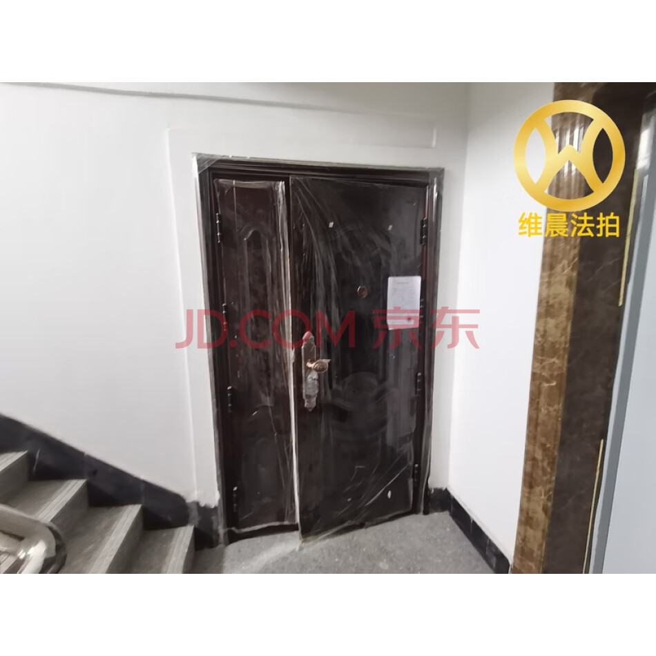 铁岭市昌图县昌图镇北街47组403幢首席府邸6号楼1-5-2号，建筑面积135.1平方米