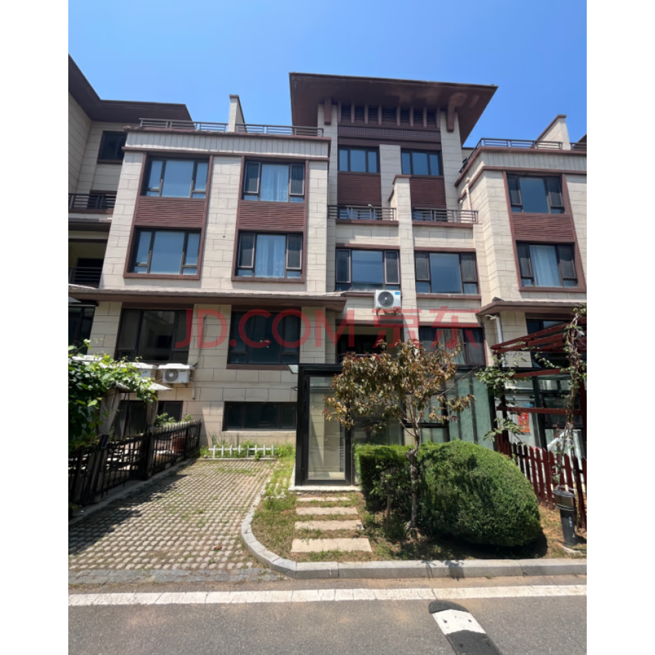 大连市金州区大魏家街道御龙园F区60号3单元1层2号房屋