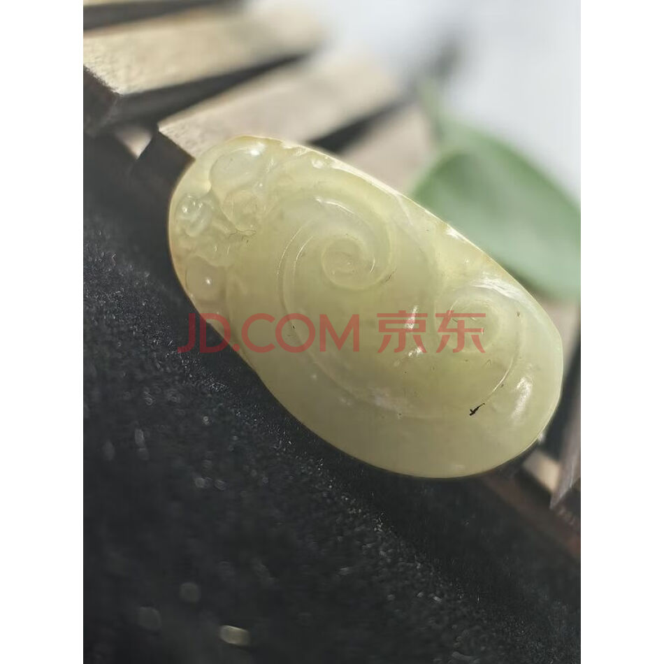 3022 精雕 天然和田玉籽料如意锁吊坠