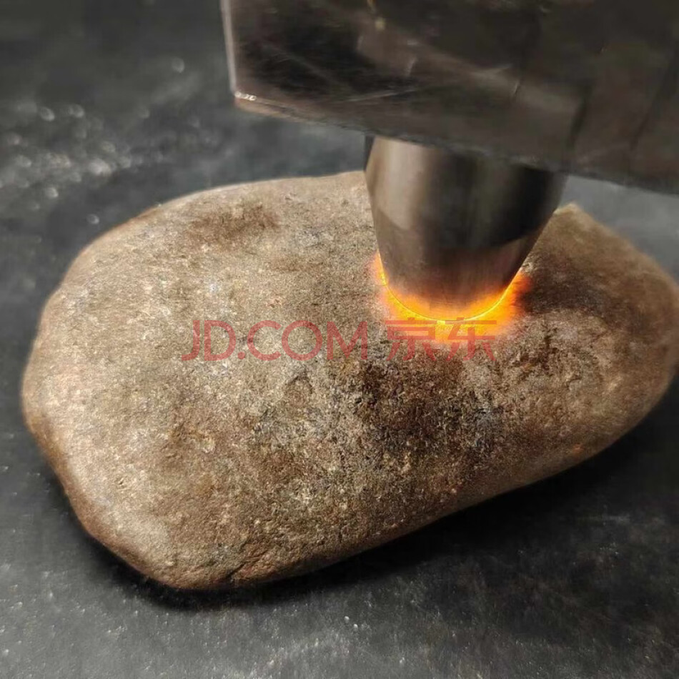 LCQY123 开窗翡翠原石一块重约265g