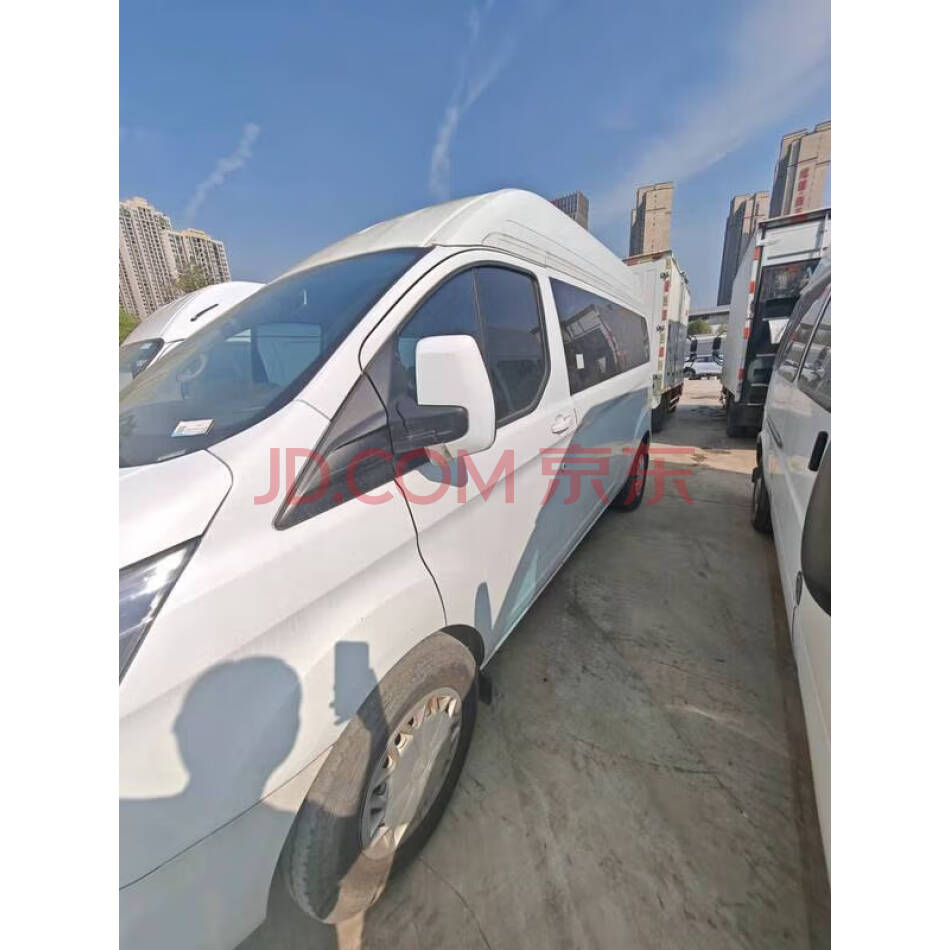 江铃全顺牌小型普通客车车牌号：鲁NH007S
