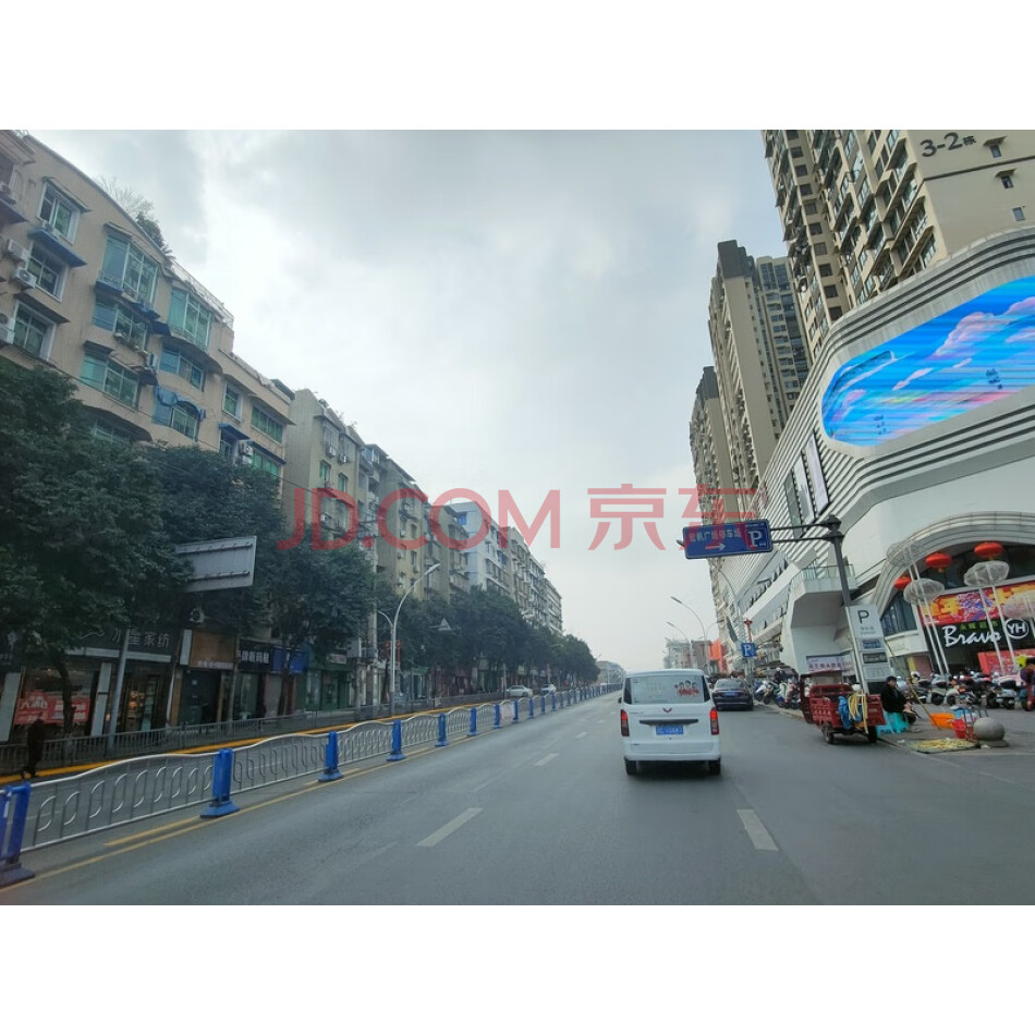 自贡市富顺县富世镇釜江大道东段190号富顺宏帆广场5号楼1层114号商铺