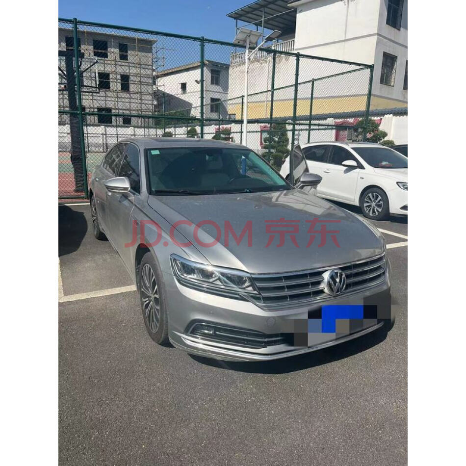 大众小型轿车。