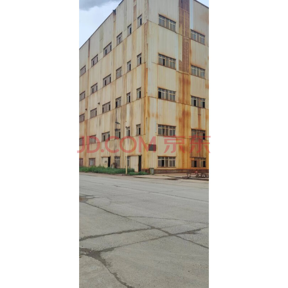 位于霸州市辛章办事处辛六村的工业土地使用权及地上建筑物
