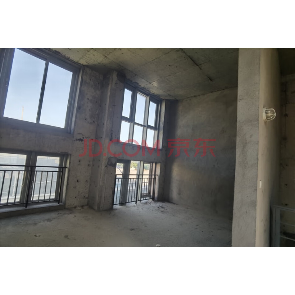 厦门市思明区环岛南路（绿波花园）2635号之一房产及环岛南路2655号地下一层第82号车位