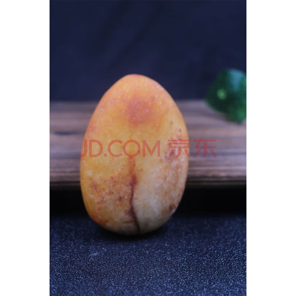TR0399和田玉原石重约304g