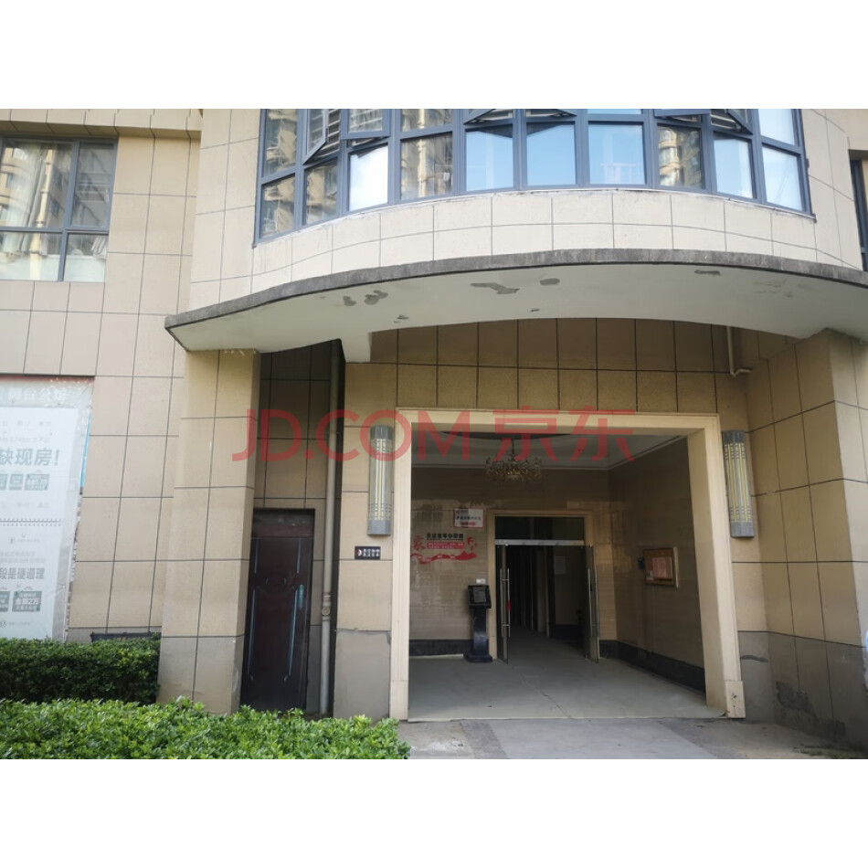 仙桃市沙嘴办事处汉江大道西侧御台公馆9号楼702室