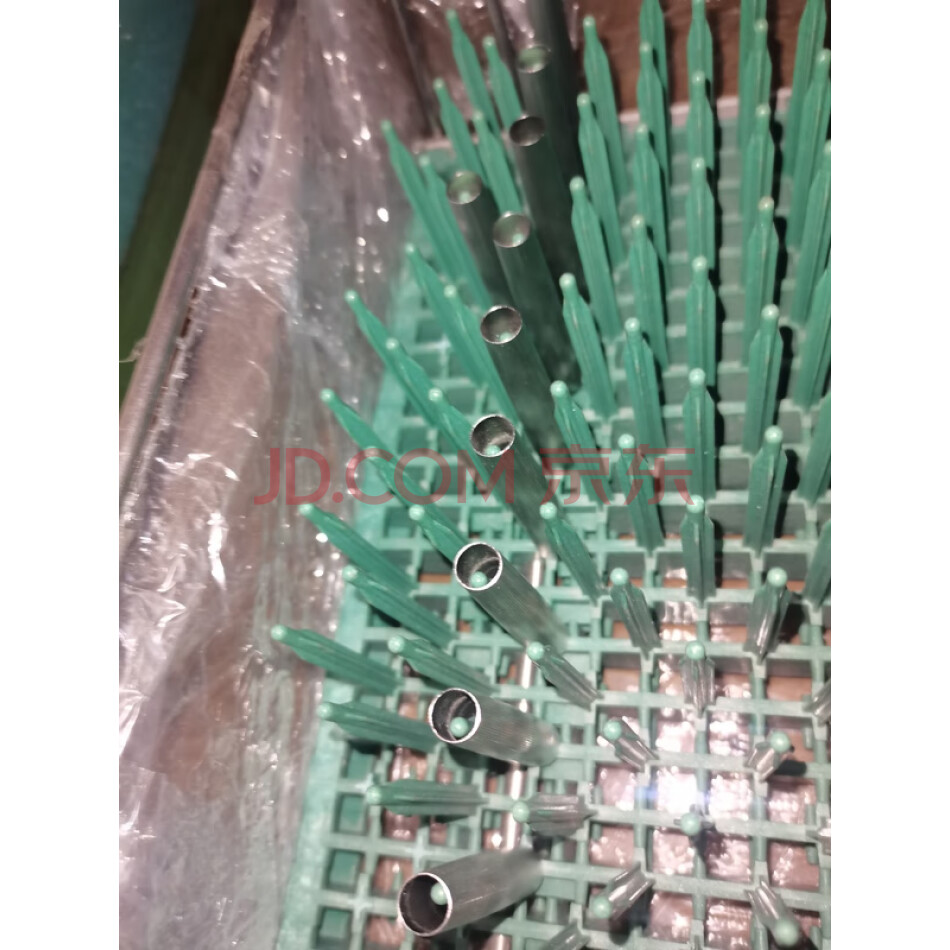 被执行人高仕文具（东莞）有限公司存放在广东省东莞市厚街镇司贸路11号内的办公用品、原材料以及半成品一批