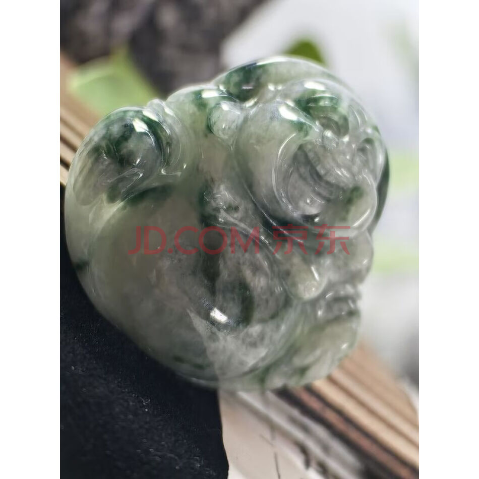 4522 天然翡翠A货精雕佛公吊坠