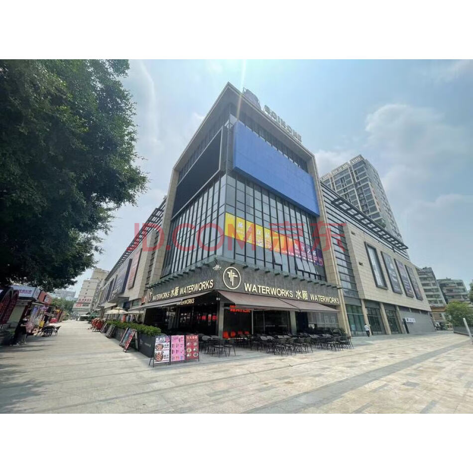 清远市清城区先锋东路3号世纪荟广场1幢947处不动产及地下室-1层408处车位