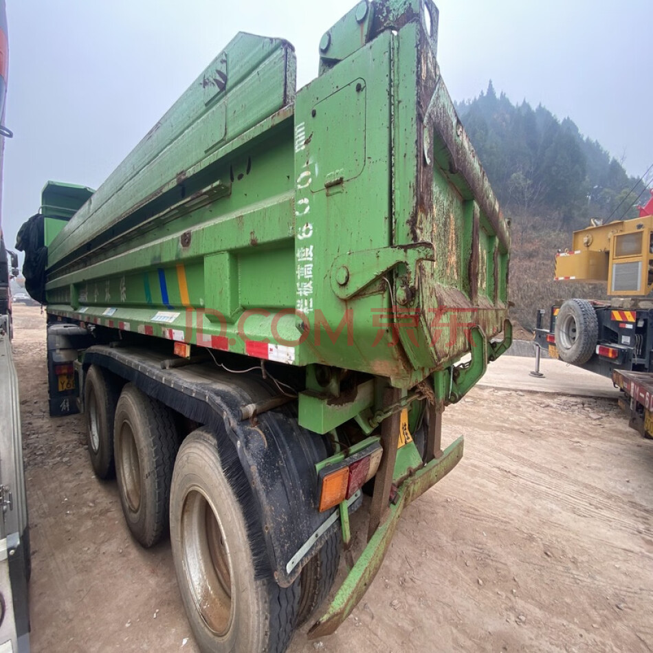 桂AY6827重型半挂牵引车/桂AK031挂重型自卸半挂车