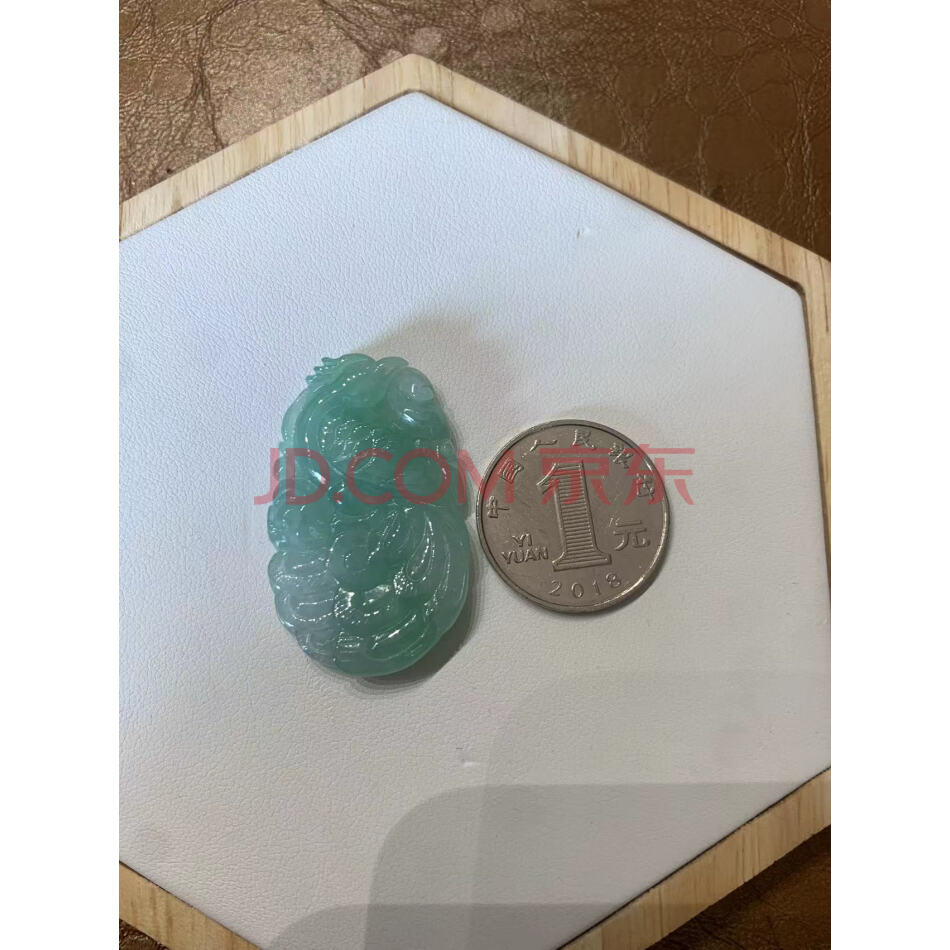 标的7:缅甸翡翠A货挂件