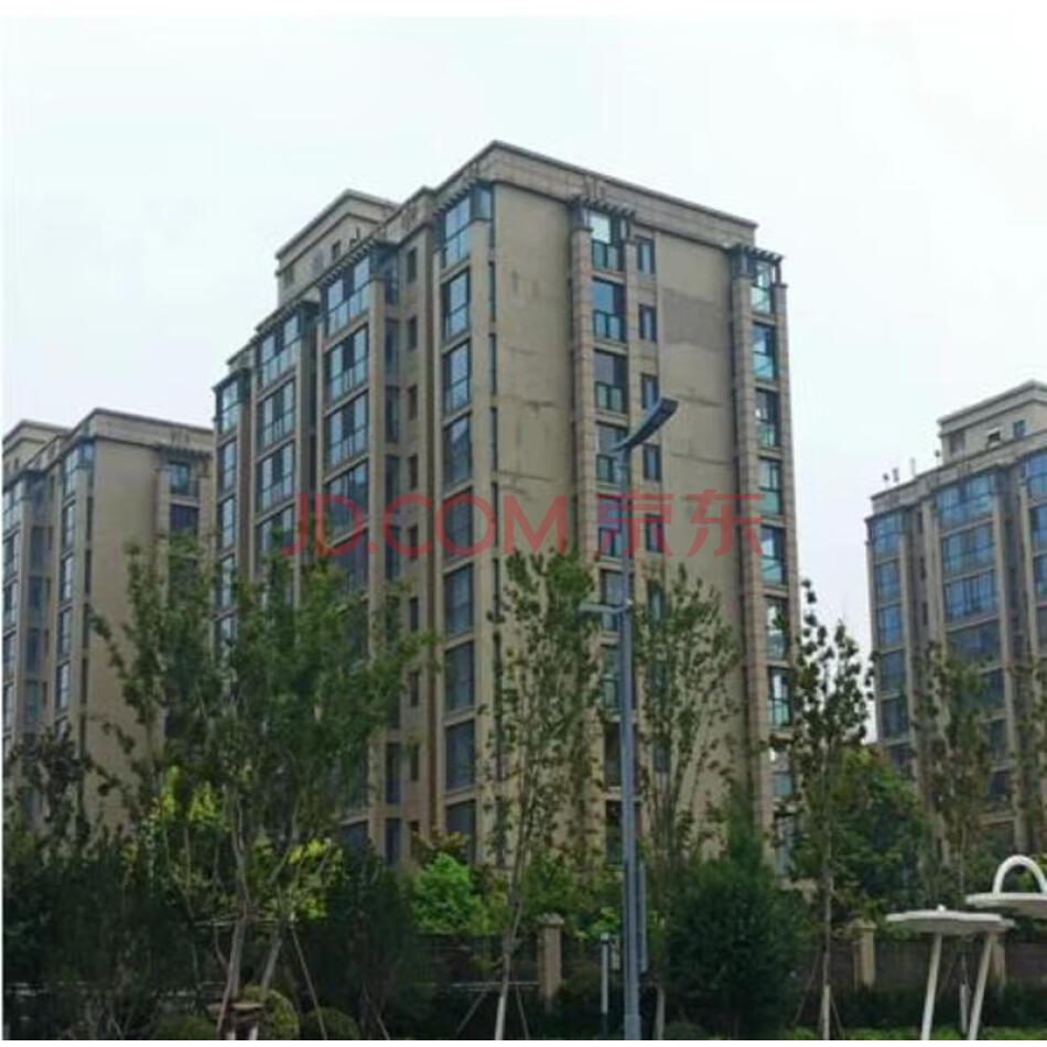 济宁市任城区兴唐国翠华府5-1-302号房产一套（含两个储藏室，四个车位）