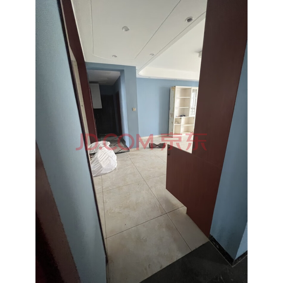 南昌市高新开发区麻中街777号瑶庭水岸小区5#商住楼一单元5层501号房