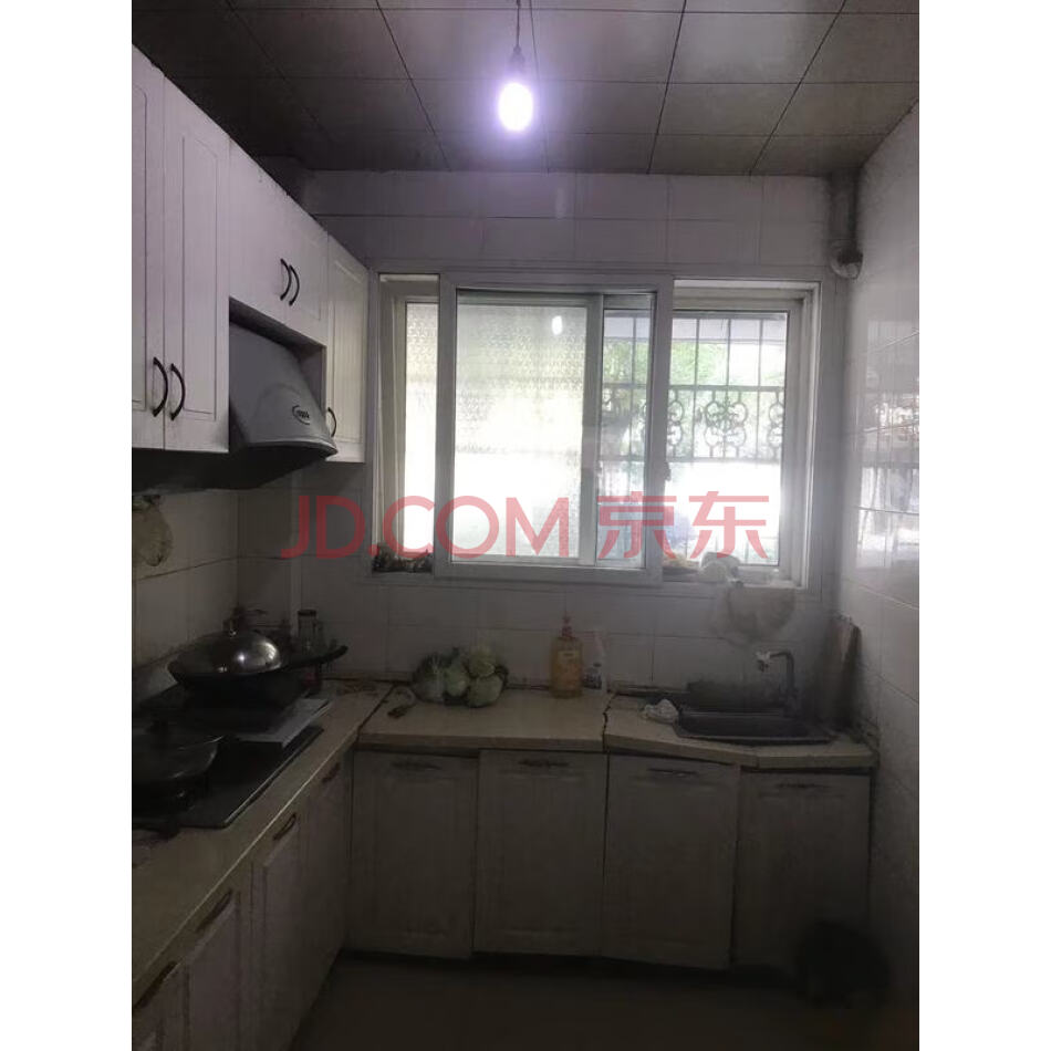 海城市海州管理区北关街新开委茂泽园小区车库，建筑面积88.46 平方米