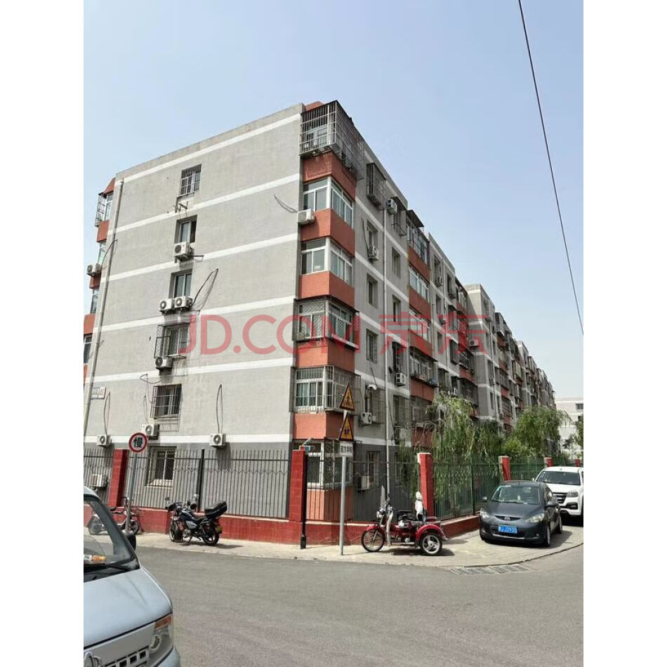 北京市昌平区昌平镇西环里小区46号楼4层8单元402号房屋