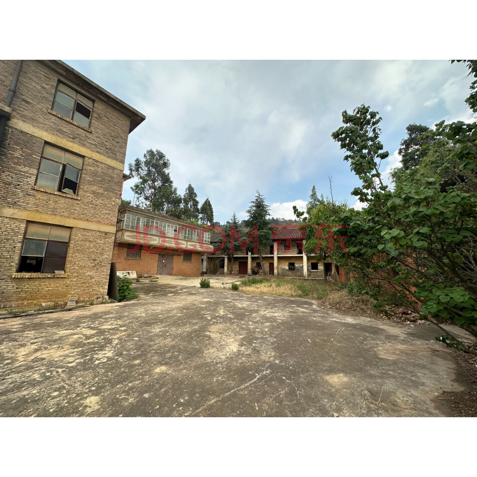 【第4次拍卖】标的三：土地使用权、房屋建筑物、构筑物及其他辅助设施整体打包拍卖。