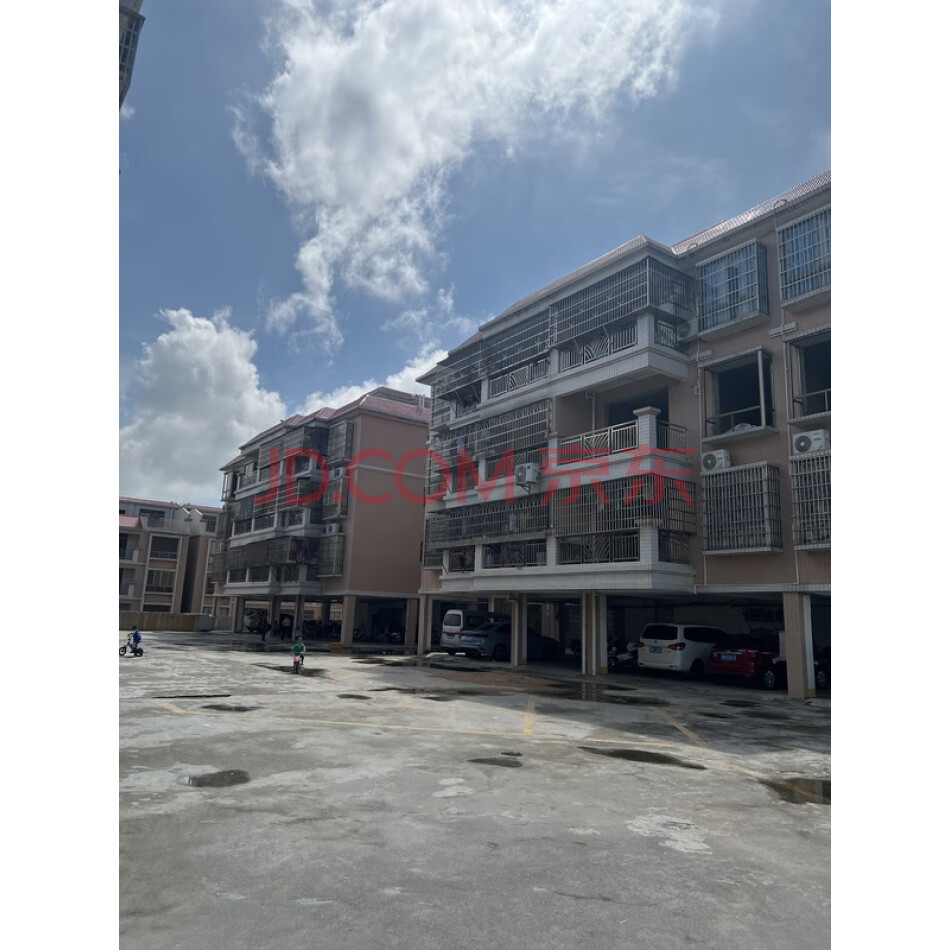 罗定市船步镇东升村东升商住小区6号商住楼A、B座三层摩托车位103号