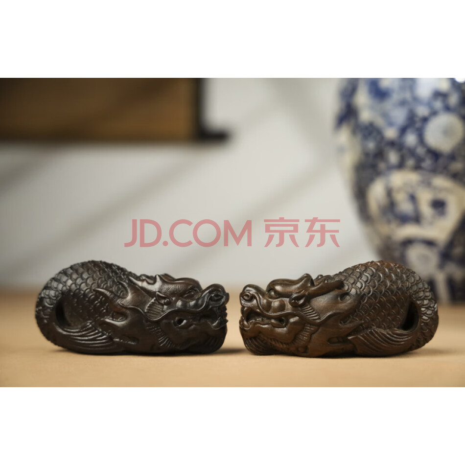 编号：CF51文莱沉香雕【龙鱼】摆件一对