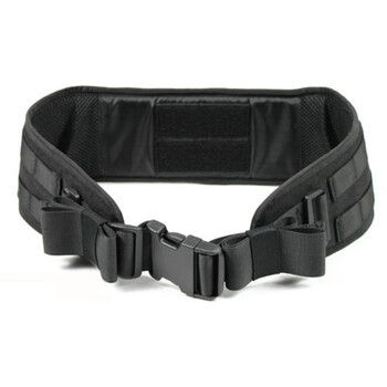 不冷不热的春天膝下裙搭短靴洋气又减龄