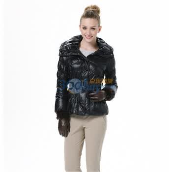 波司登 2011新款 羽绒服 女帽毛翻领修身时尚短款 BR2264 黑色 185/104A(XXXL)